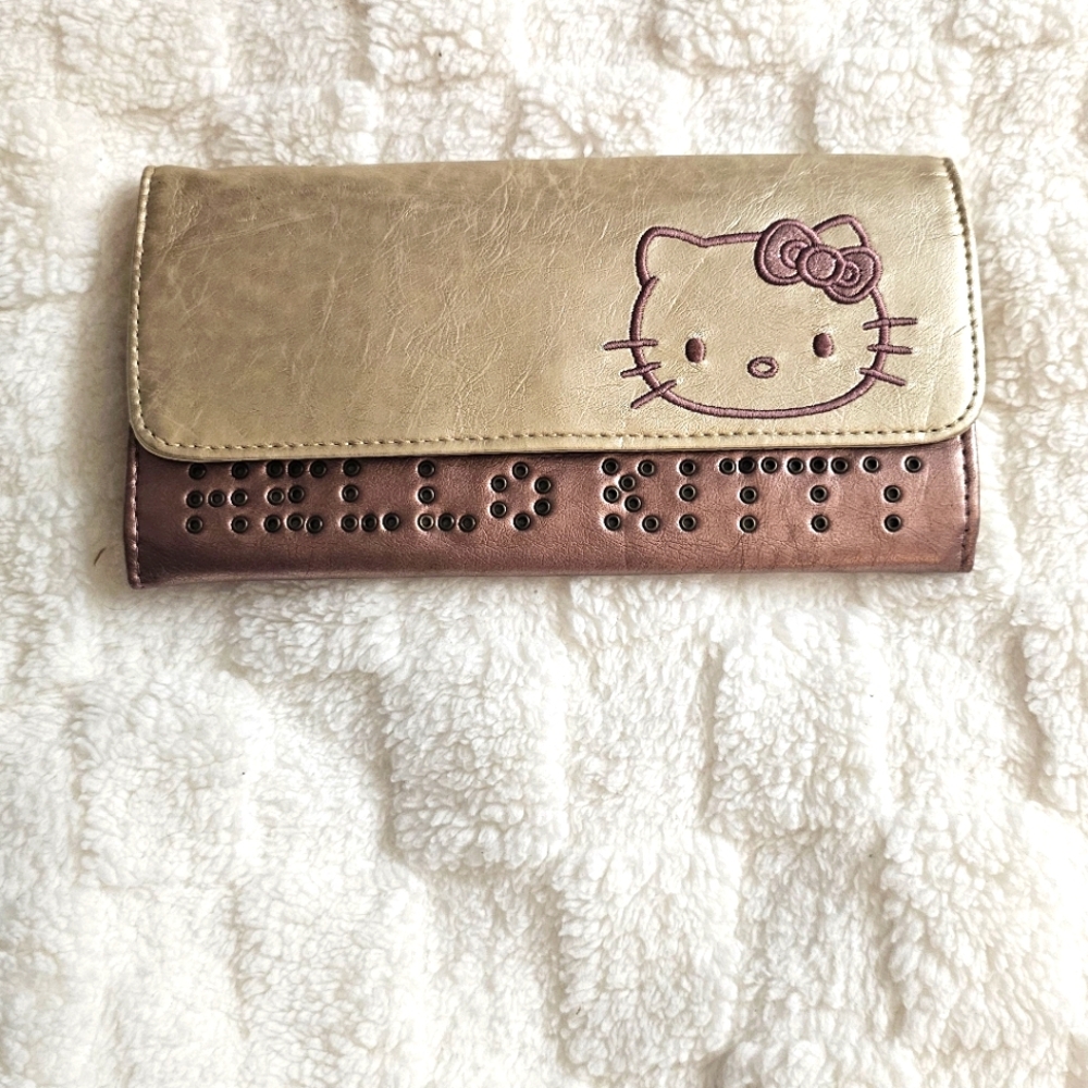 Hello Kitty Sanrio 2007 Embroidered Gold/ Rosegold Vintage Hello Kitty Wallet